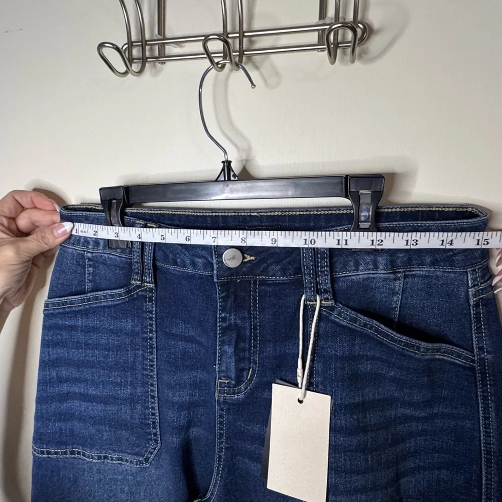 NWT - Dark Blue Wide Leg Women's Jeans with Dostressed Hem - Picture 5 of 7